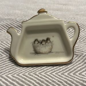 Vintage porcelain teabag dish with baby birds in nest